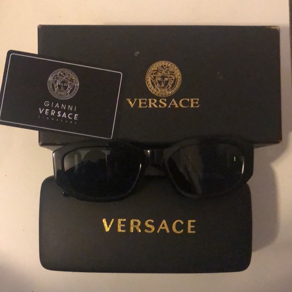 100% Authentic Versace Shades           Model VE 4361 NWT & Authentication Card - Picture 12 of 12